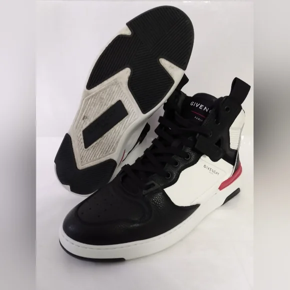 Givenchy Sneakers - Picture 8 of 16